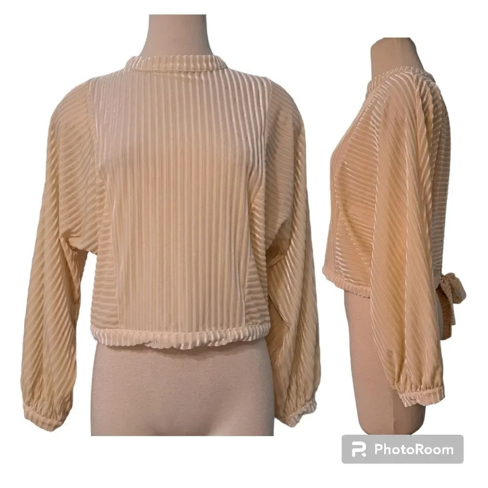 Evidnt Los Angeles Cutout Open Back Velvet Blouse Medium Cream
